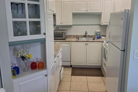 Condominio en alquiler en Deerfield Beach, Florida, 2 dormitorios, 76.18 m2 № 2249926 - foto 2