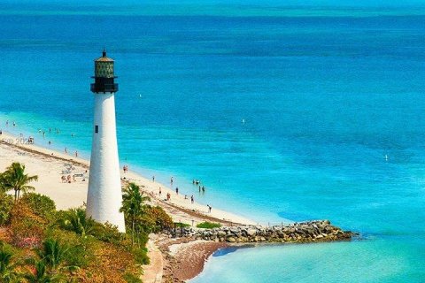 Casa en alquiler en Miami, Florida, 5 dormitorios, 342.07 m2 № 2012156 - foto 5