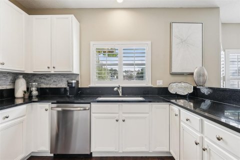 House in Ponte Vedra Beach, Florida 4 bedrooms, 248.33 sq.m. № 1910583 - photo 15