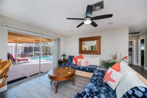Villa ou maison à vendre à Punta Gorda, Floride: 4 chambres, 227.8 m2 № 2147512 - photo 27