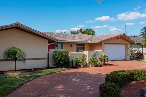 Villa ou maison à vendre à Punta Gorda, Floride: 4 chambres, 227.8 m2 № 2147512 - photo 11