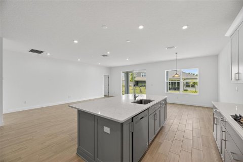 House in Apollo Beach, Florida 4 bedrooms, 186.92 sq.m. № 1820921 - photo 13