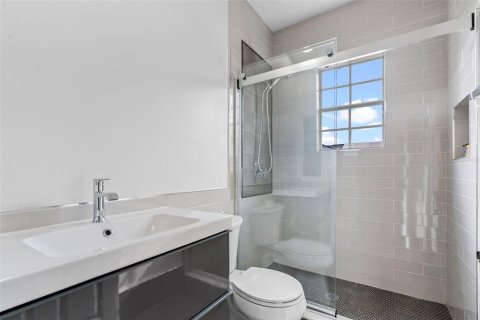 Casa en venta en Windermere, Florida, 5 dormitorios, 311.97 m2 № 1919104 - foto 26