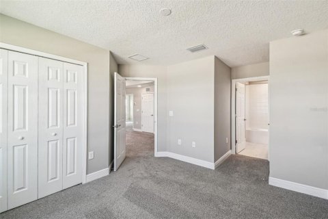 House in Spring Hill, Florida 4 bedrooms, 263.38 sq.m. № 1608325 - photo 27