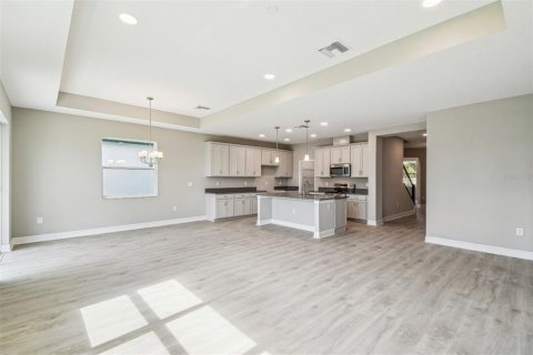 House in Spring Hill, Florida 4 bedrooms, 263.38 sq.m. № 1608325 - photo 23