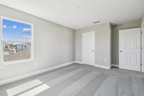House in Spring Hill, Florida 4 bedrooms, 263.38 sq.m. № 1608325 - photo 30