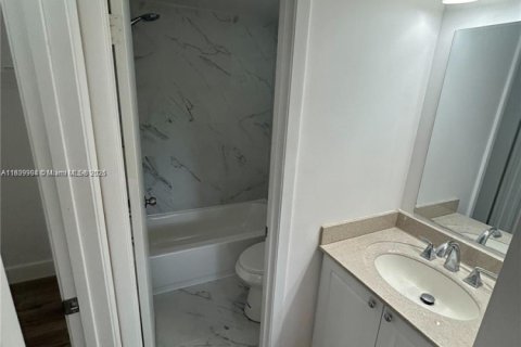 Adosado en venta en Sunrise, Florida, 2 dormitorios, 140.47 m2 № 1828777 - foto 13