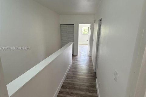 Adosado en venta en Sunrise, Florida, 2 dormitorios, 140.47 m2 № 1828777 - foto 7