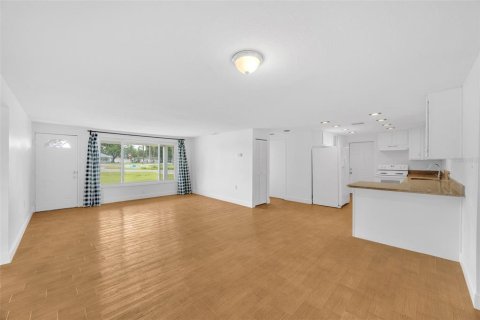 House in Ruskin, Florida 4 bedrooms, 163.04 sq.m. № 1617864 - photo 6