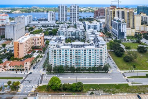 Condo in West Palm Beach, Florida, 2 bedrooms  № 1029438 - photo 1