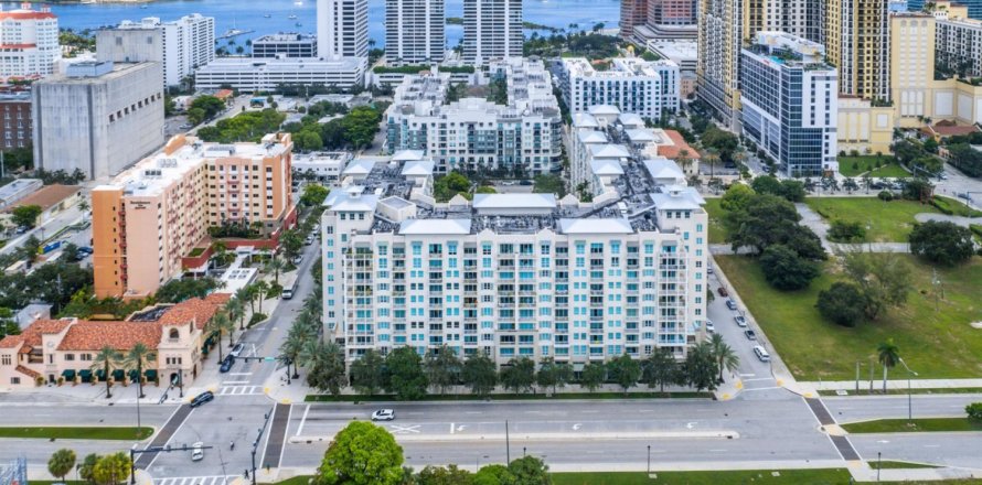 Condo in West Palm Beach, Florida, 2 bedrooms  № 1029438
