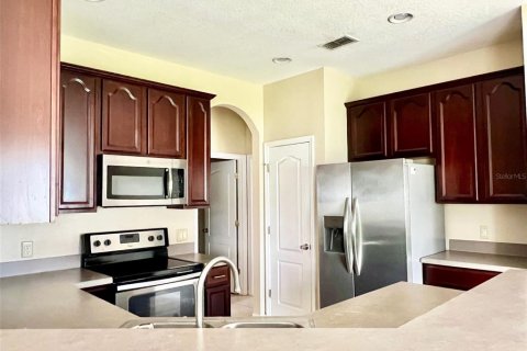 Villa ou maison à louer à Kissimmee, Floride: 4 chambres, 191.84 m2 № 1800109 - photo 19
