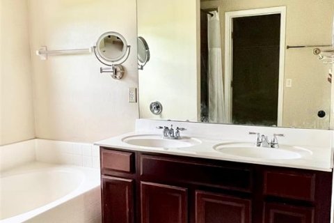 Casa en alquiler en Kissimmee, Florida, 4 dormitorios, 191.84 m2 № 1800109 - foto 28