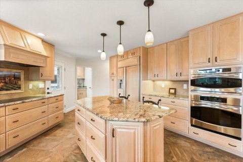 House in New Smyrna Beach, Florida 7 bedrooms, 533.91 sq.m. № 1670210 - photo 17