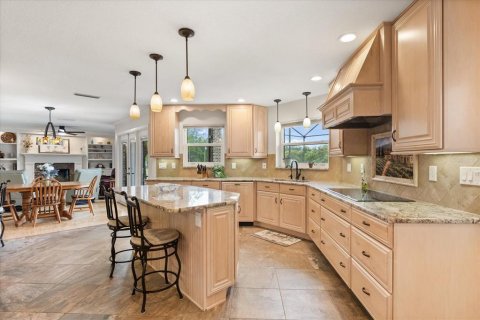 House in New Smyrna Beach, Florida 7 bedrooms, 533.91 sq.m. № 1670210 - photo 18