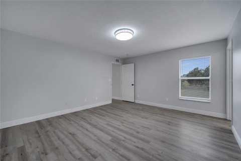 House in Palm Bay, Florida 3 bedrooms, 130.99 sq.m. № 1520745 - photo 28