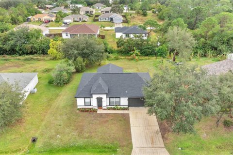 House in Palm Bay, Florida 3 bedrooms, 130.99 sq.m. № 1520745 - photo 7