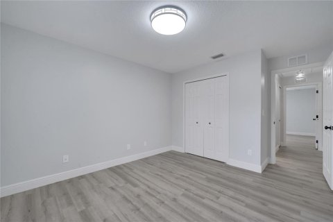 House in Palm Bay, Florida 3 bedrooms, 130.99 sq.m. № 1520745 - photo 26