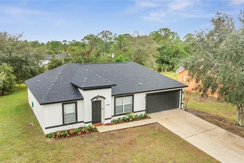 House in Palm Bay, Florida 3 bedrooms, 130.99 sq.m. № 1520745 - photo 3