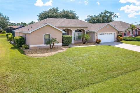 Casa en Rotonda, Florida 3 dormitorios, 195.37 m2 № 2372911