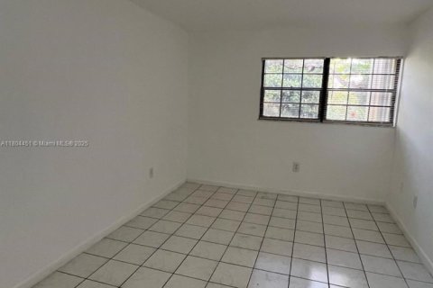 Купить кондоминиум в Майами, Флорида 2 спальни, 84.26м2, № 1983453 - фото 13