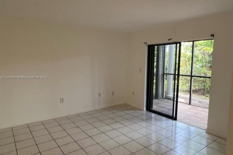 Купить кондоминиум в Майами, Флорида 2 спальни, 84.26м2, № 1983453 - фото 10