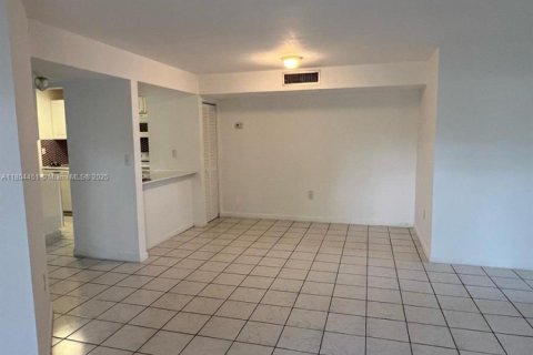 Купить кондоминиум в Майами, Флорида 2 спальни, 84.26м2, № 1983453 - фото 9