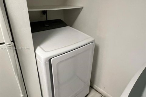 Купить кондоминиум в Майами, Флорида 2 спальни, 84.26м2, № 1983453 - фото 5