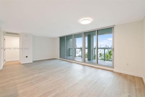 Condo in Miami Beach, Florida, 2 bedrooms № 2031002 - photo 5