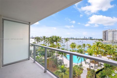 Condo in Miami Beach, Florida, 2 bedrooms № 2031002 - photo 19