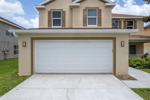 House in Land O' Lakes, Florida 4 bedrooms, 251.58 sq.m. № 1833590 - photo 21