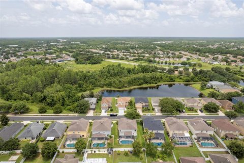 House in Land O' Lakes, Florida 4 bedrooms, 251.58 sq.m. № 1833590 - photo 5
