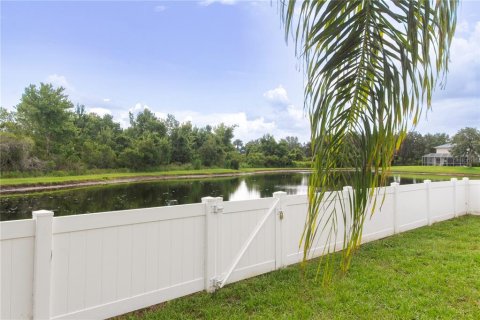 House in Land O' Lakes, Florida 4 bedrooms, 251.58 sq.m. № 1833590 - photo 25