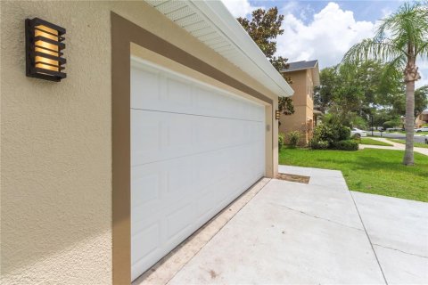 House in Land O' Lakes, Florida 4 bedrooms, 251.58 sq.m. № 1833590 - photo 30