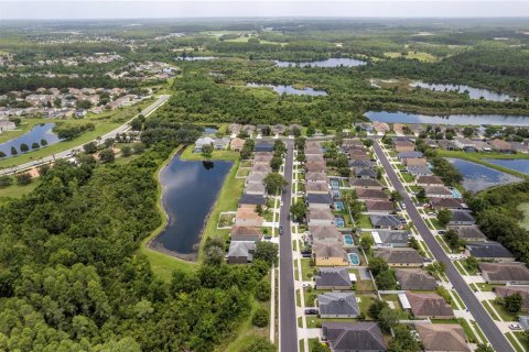 House in Land O' Lakes, Florida 4 bedrooms, 251.58 sq.m. № 1833590 - photo 10
