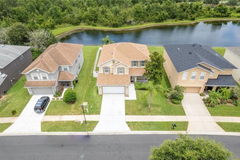 House in Land O' Lakes, Florida 4 bedrooms, 251.58 sq.m. № 1833590 - photo 2