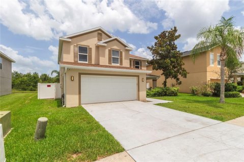 House in Land O' Lakes, Florida 4 bedrooms, 251.58 sq.m. № 1833590 - photo 18
