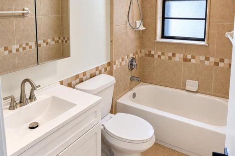 Copropriété à vendre à Hialeah, Floride: 2 chambres, 83.61 m2 № 2421574 - photo 9