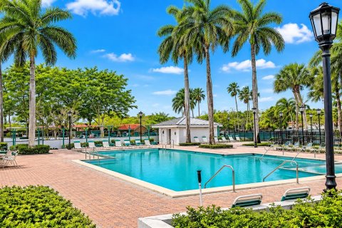 Copropriété à vendre à Hialeah, Floride: 2 chambres, 83.61 m2 № 2421574 - photo 17