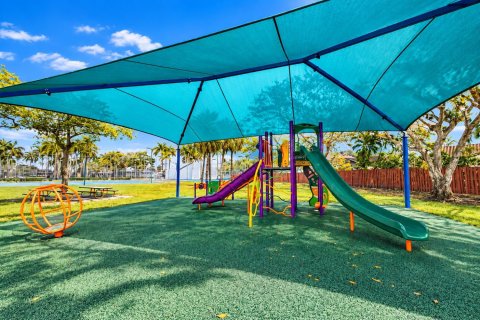 Copropriété à vendre à Hialeah, Floride: 2 chambres, 83.61 m2 № 2421574 - photo 18
