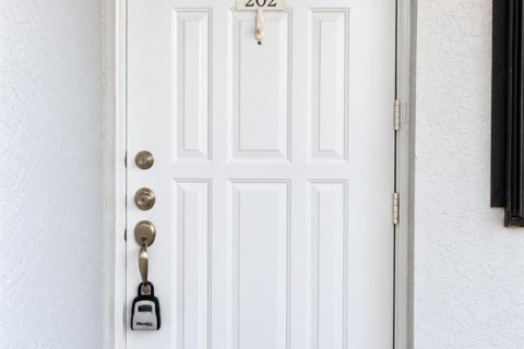 Copropriété à vendre à Hialeah, Floride: 2 chambres, 83.61 m2 № 2421574 - photo 11