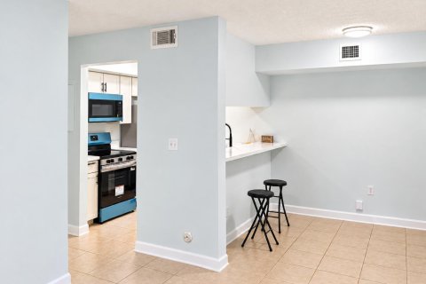 Copropriété à vendre à Hialeah, Floride: 2 chambres, 83.61 m2 № 2421574 - photo 24