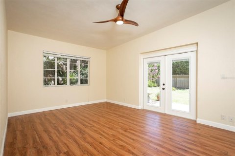 House in Winter Park, Florida 3 bedrooms, 199.55 sq.m. № 2108503 - photo 14