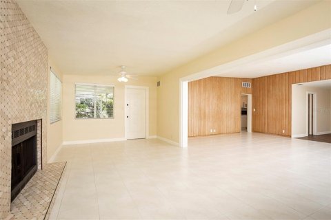 House in Winter Park, Florida 3 bedrooms, 199.55 sq.m. № 2108503 - photo 5