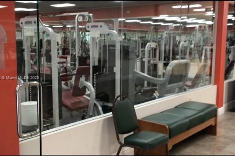 Condominio en venta en Pembroke Pines, Florida, 2 dormitorios, 76.09 m2 № 2012421 - foto 15