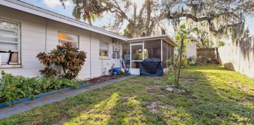 Propiedad comercial en Melbourne, Florida 116.13 m2 № 1147077