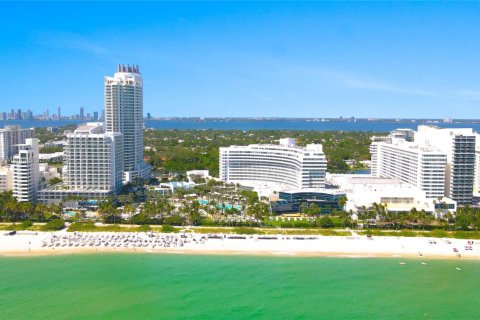 Condominio en venta en Miami Beach, Florida, 2 dormitorios, 138.98 m2 № 1860376 - foto 1