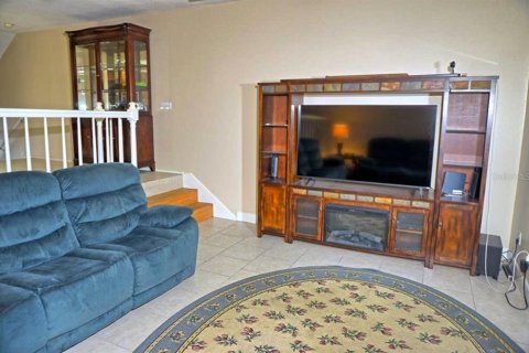 Townhouse in Lutz, Florida 2 bedrooms, 146.23 sq.m. № 2144797 - photo 13