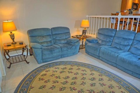 Townhouse in Lutz, Florida 2 bedrooms, 146.23 sq.m. № 2144797 - photo 10