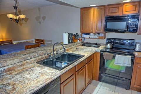 Townhouse in Lutz, Florida 2 bedrooms, 146.23 sq.m. № 2144797 - photo 5
